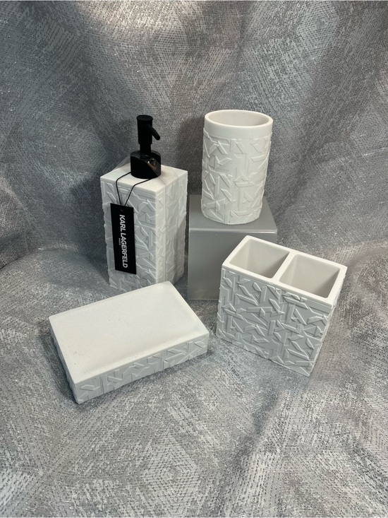 Karl Lagerfeld Other - Karl Lagerfeld White Textured Bath Vanity Set